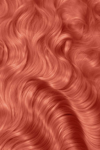 Roségold passt gut zu blondem Haar mit gelblichen Untertönen. (Pfirsichgold/Roségold)